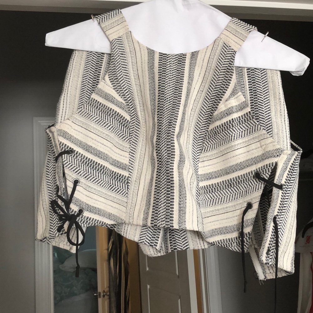 2 piece set BCBG